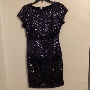Vince Camuto Woman’s Gorgeous Black Sequin Midi Dress. Size 4.